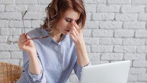 Labirintite: o que é, sintomas, causas e como tratar